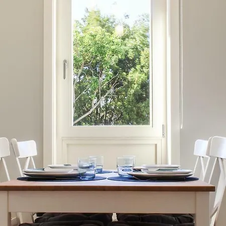Classic Comfort At Center Porto